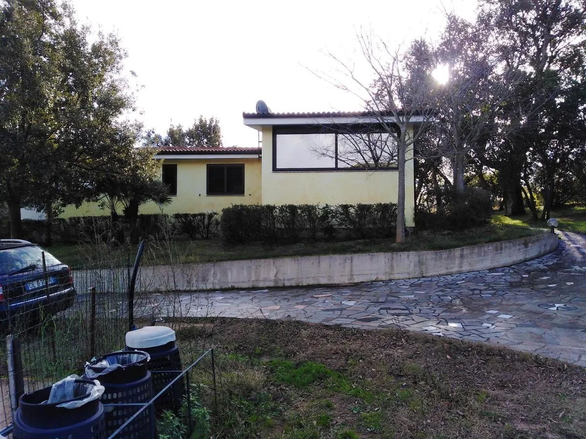 Casa vacanze One Bedroom House With Furnished Terrace At Elini 7 Km Away From The Beach Tortolì