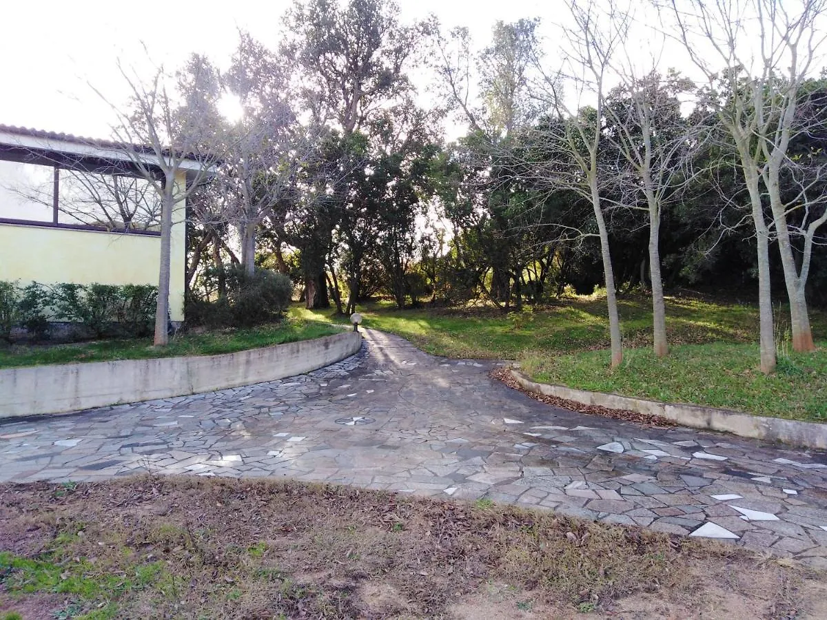 בית נופש Tortolì One Bedroom House With Furnished Terrace At Elini 7 Km Away From The Beach